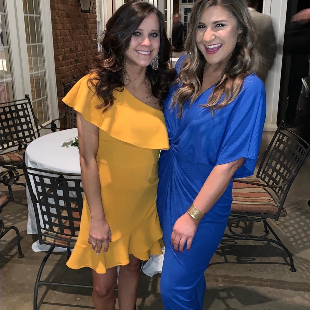 Yellow one sleeve dress